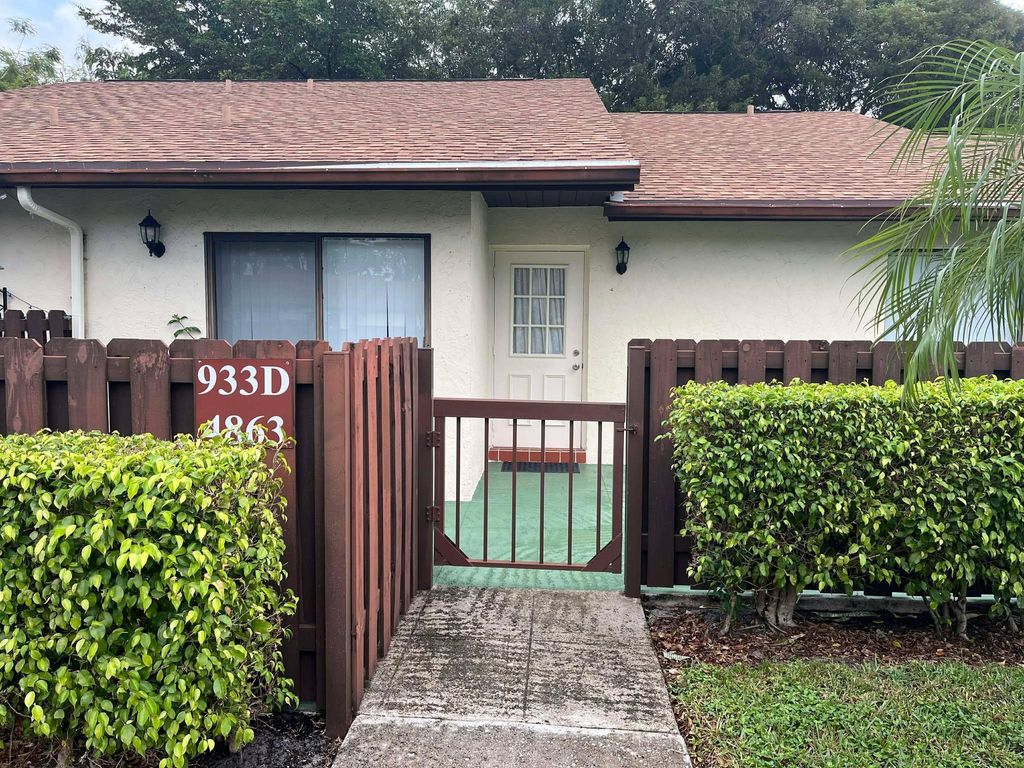 Photo of 4863 Sable Pine Circle #D, West Palm Beach, FL 33417 (MLS # R11147463)