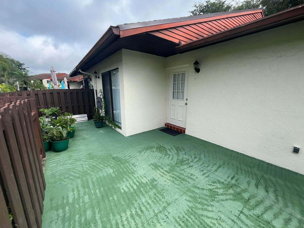 Photo of 4863 Sable Pine Circle #D, West Palm Beach, FL 33417 (MLS # R11147463)