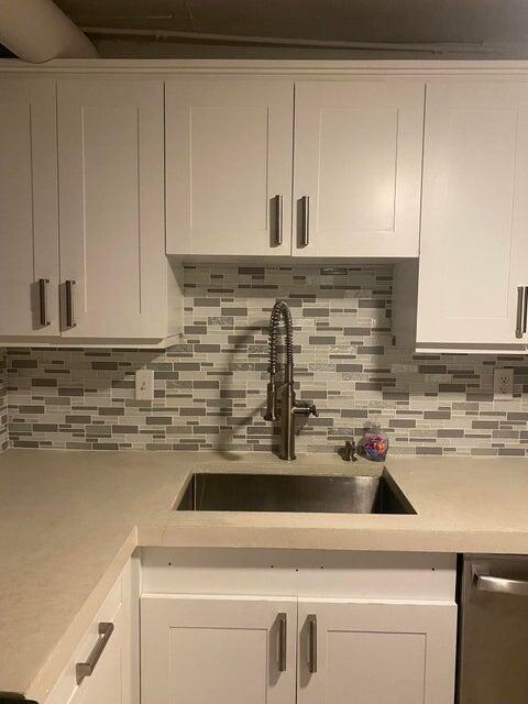 AMBASSADORS V NORTH CONDO - Residential Lease