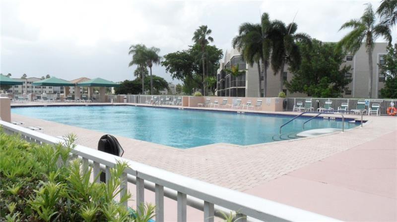 FAIRFAX @ KINGS POINT - Residential