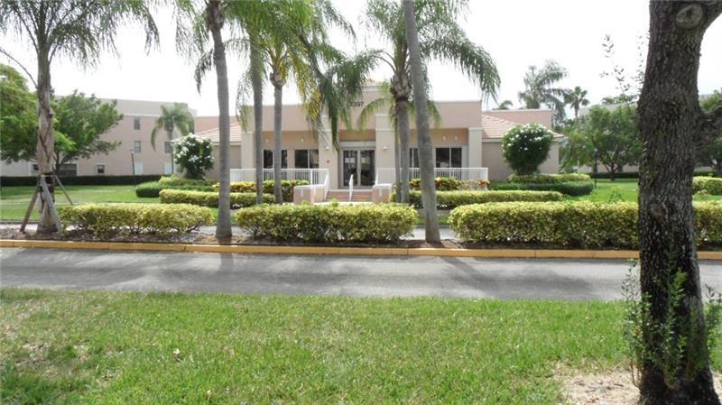 FAIRFAX @ KINGS POINT - Residential