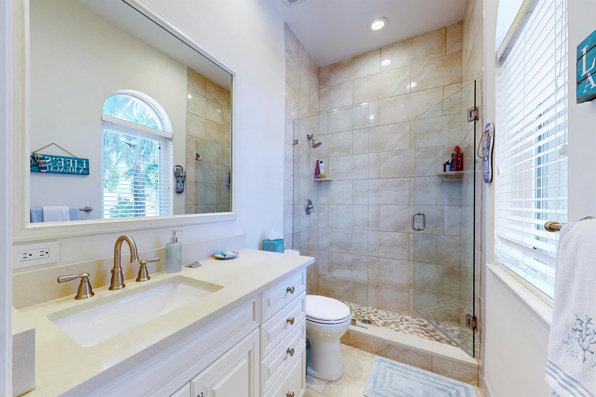 HARBOUR ISLES - Residential