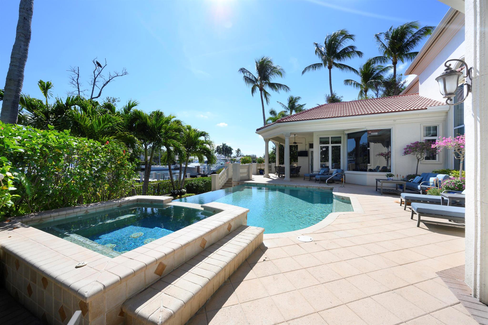 HARBOUR ISLES - Residential