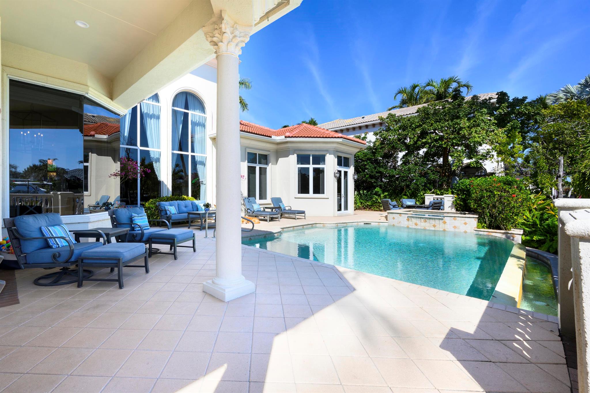 HARBOUR ISLES - Residential