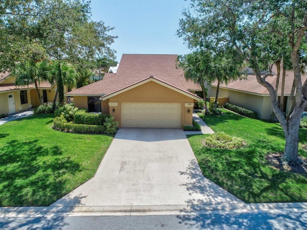 Photo of 149 Beach Summit Court, Jupiter, FL 33477 (MLS # R10707594)