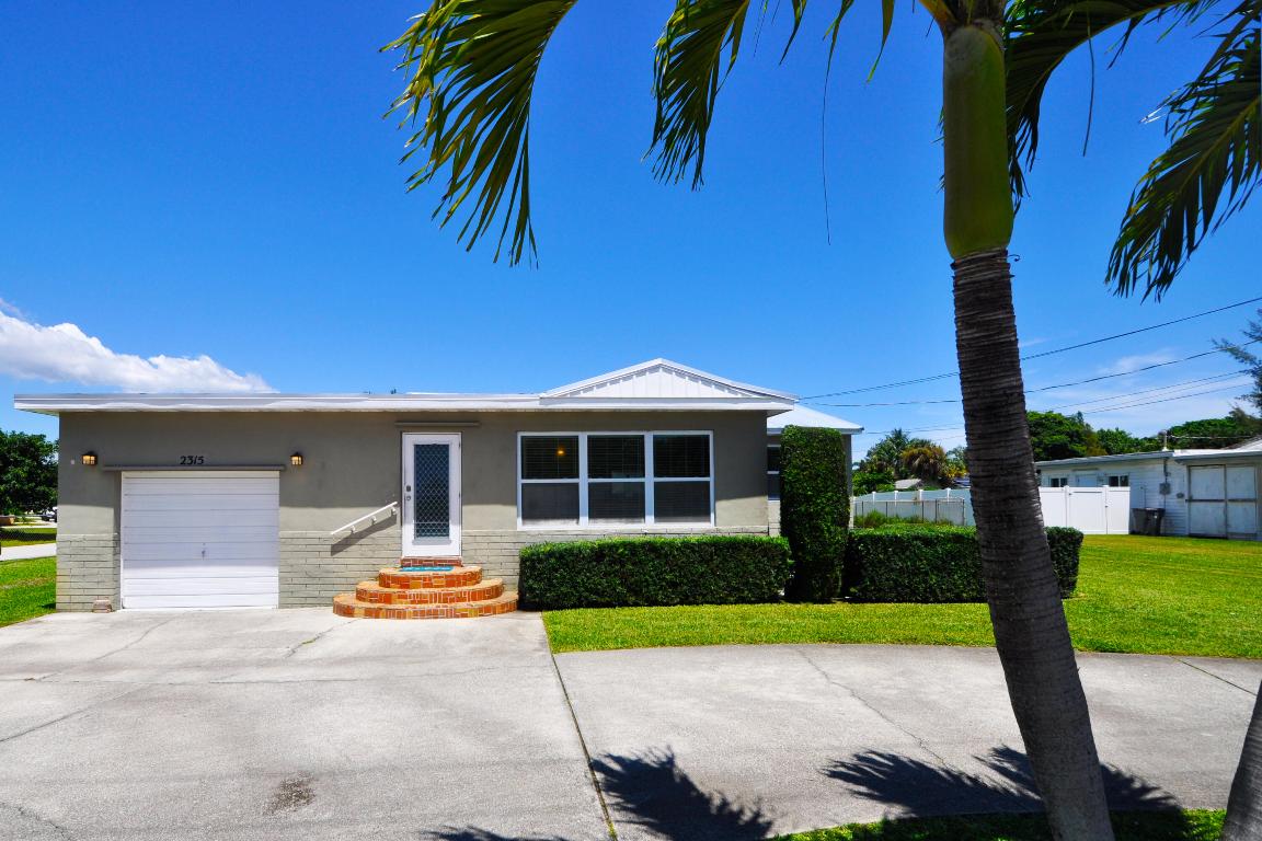 2315 Summit Boulevard