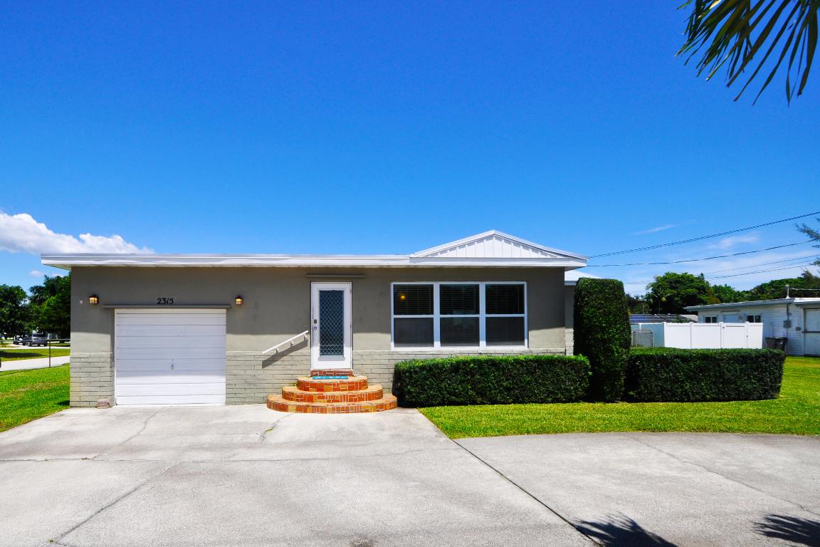 2315 Summit Boulevard