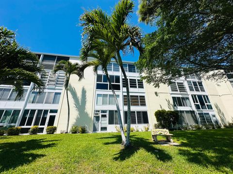 Tiny photo for 310 Grantham A #310, Deerfield Beach, FL 33442 (MLS # B26006470)