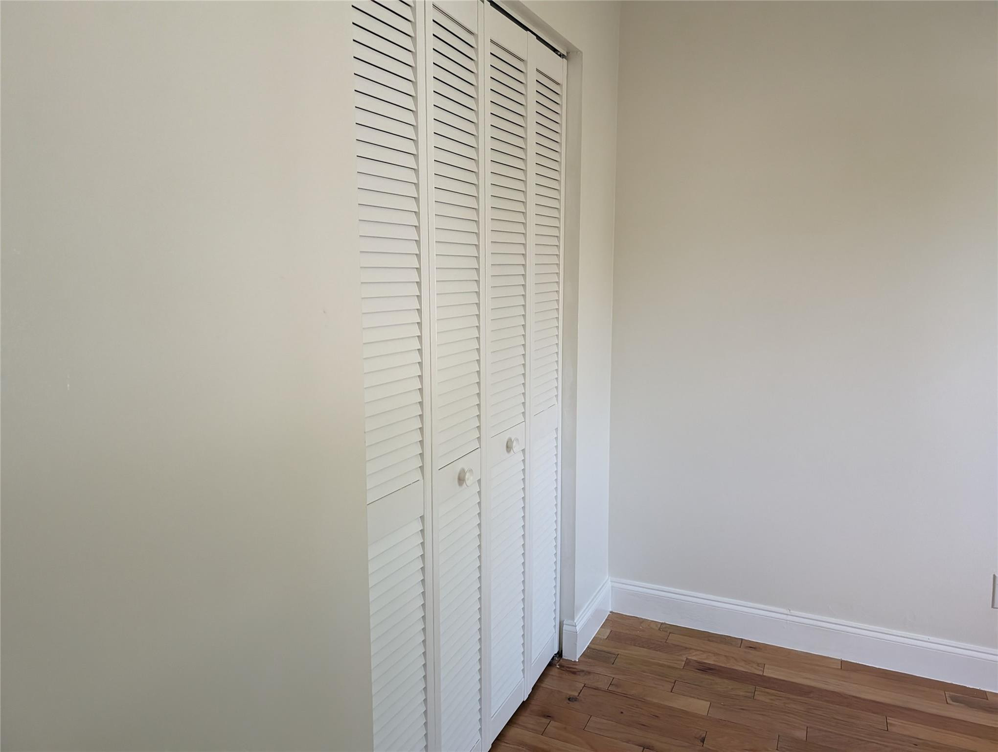 Town & Country Estates Se - Residential Lease