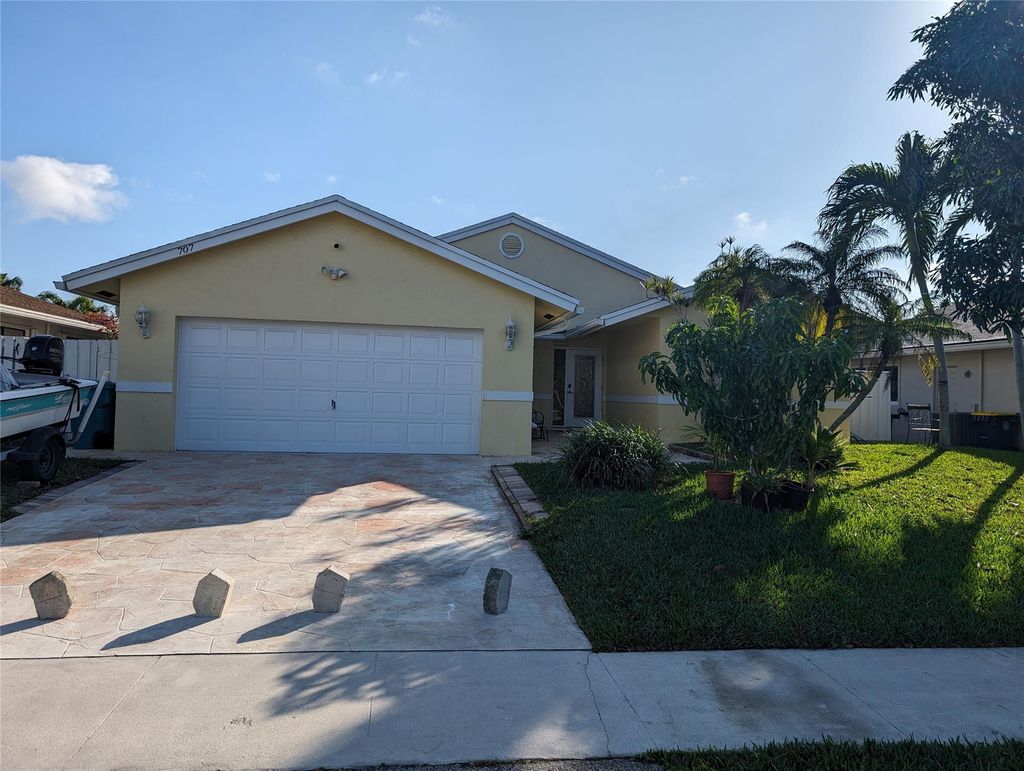 Photo of 707 SE 3rd Avenue, Davie, FL 33004 (MLS # F10554280)