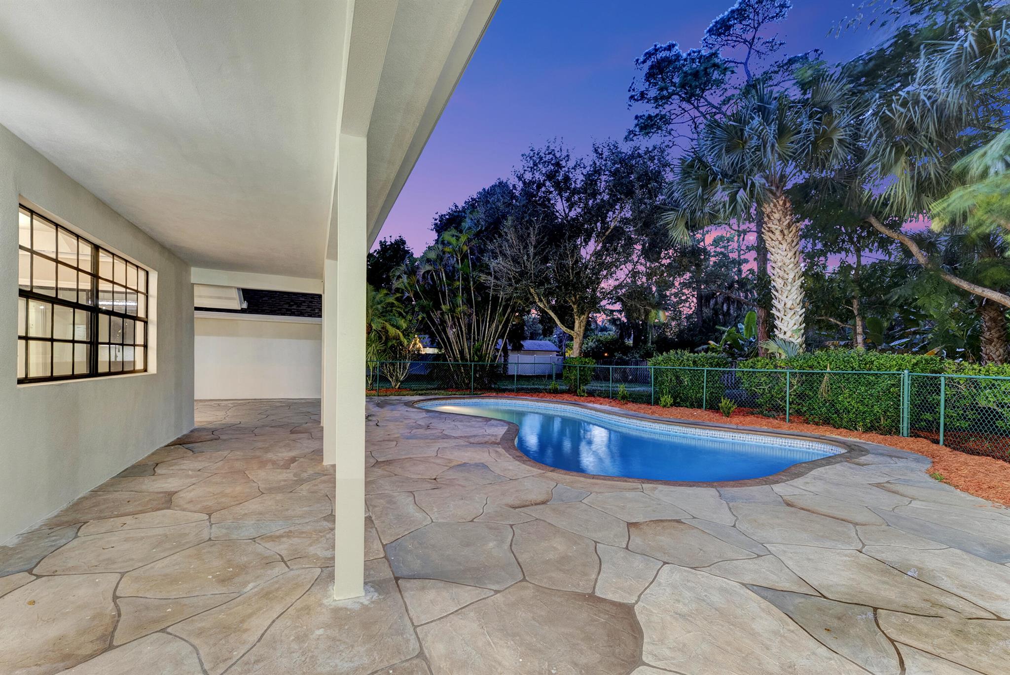 PINEWOOD EAST 2 OF WELLIN - Residential