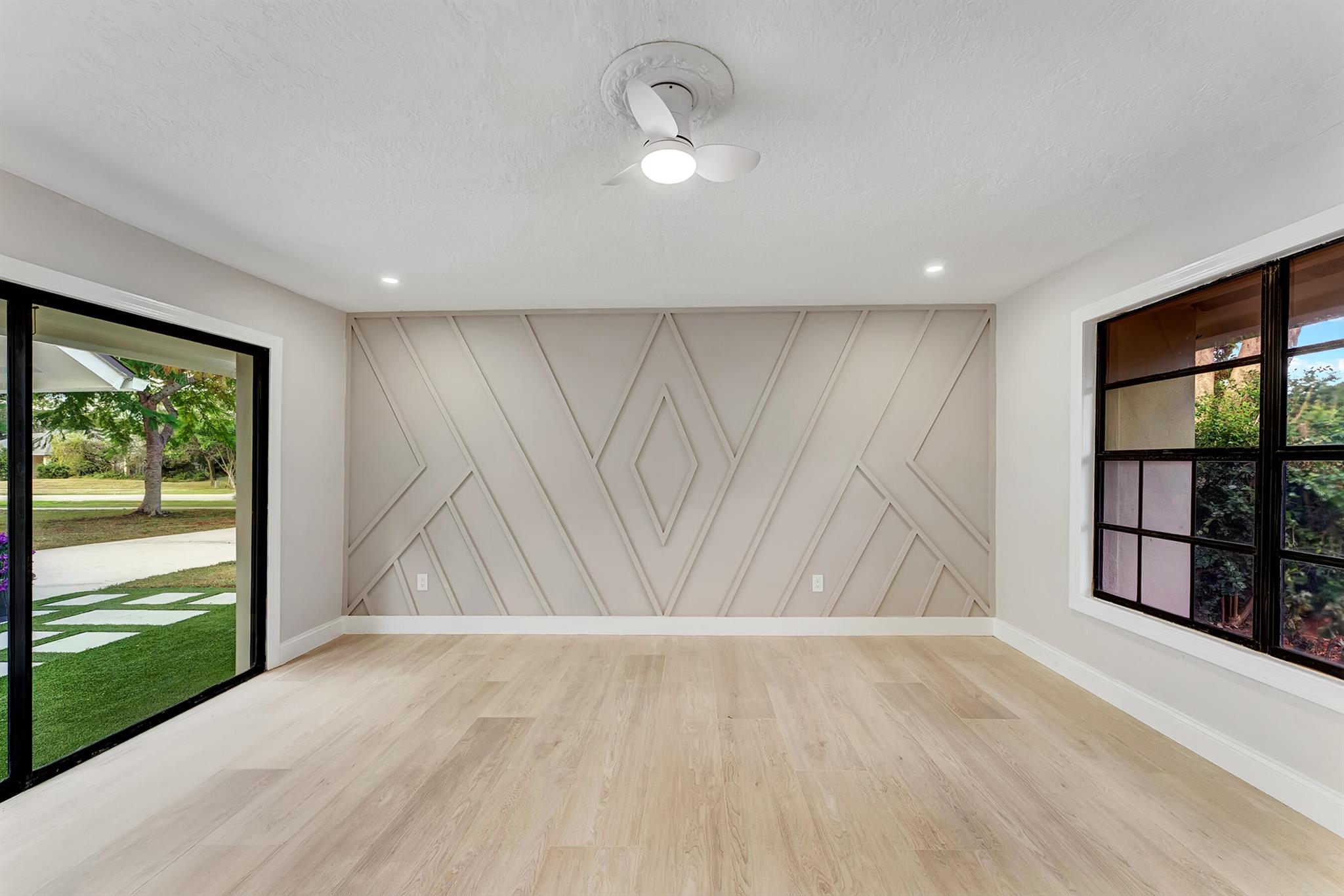 PINEWOOD EAST 2 OF WELLIN - Residential