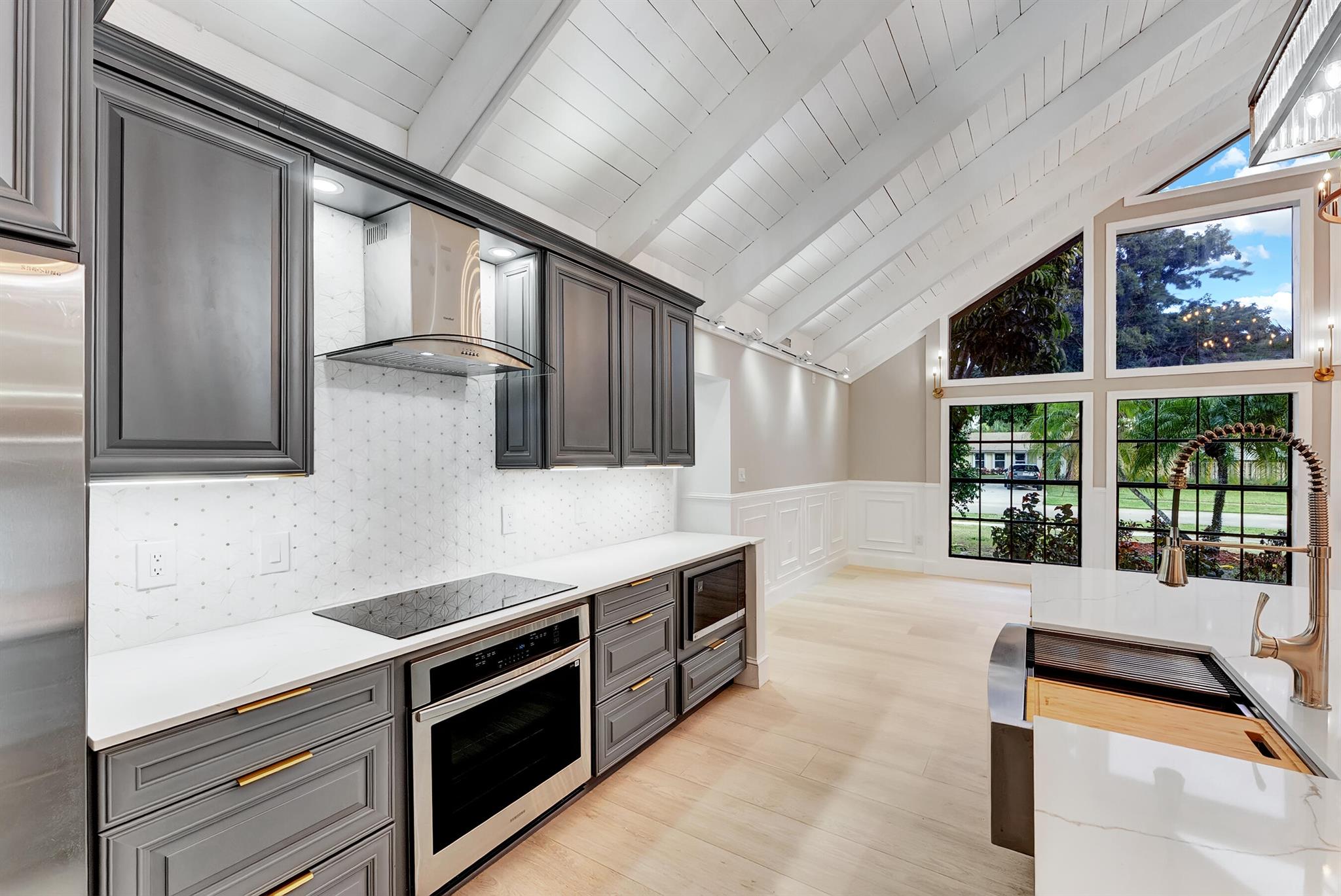 PINEWOOD EAST 2 OF WELLIN - Residential