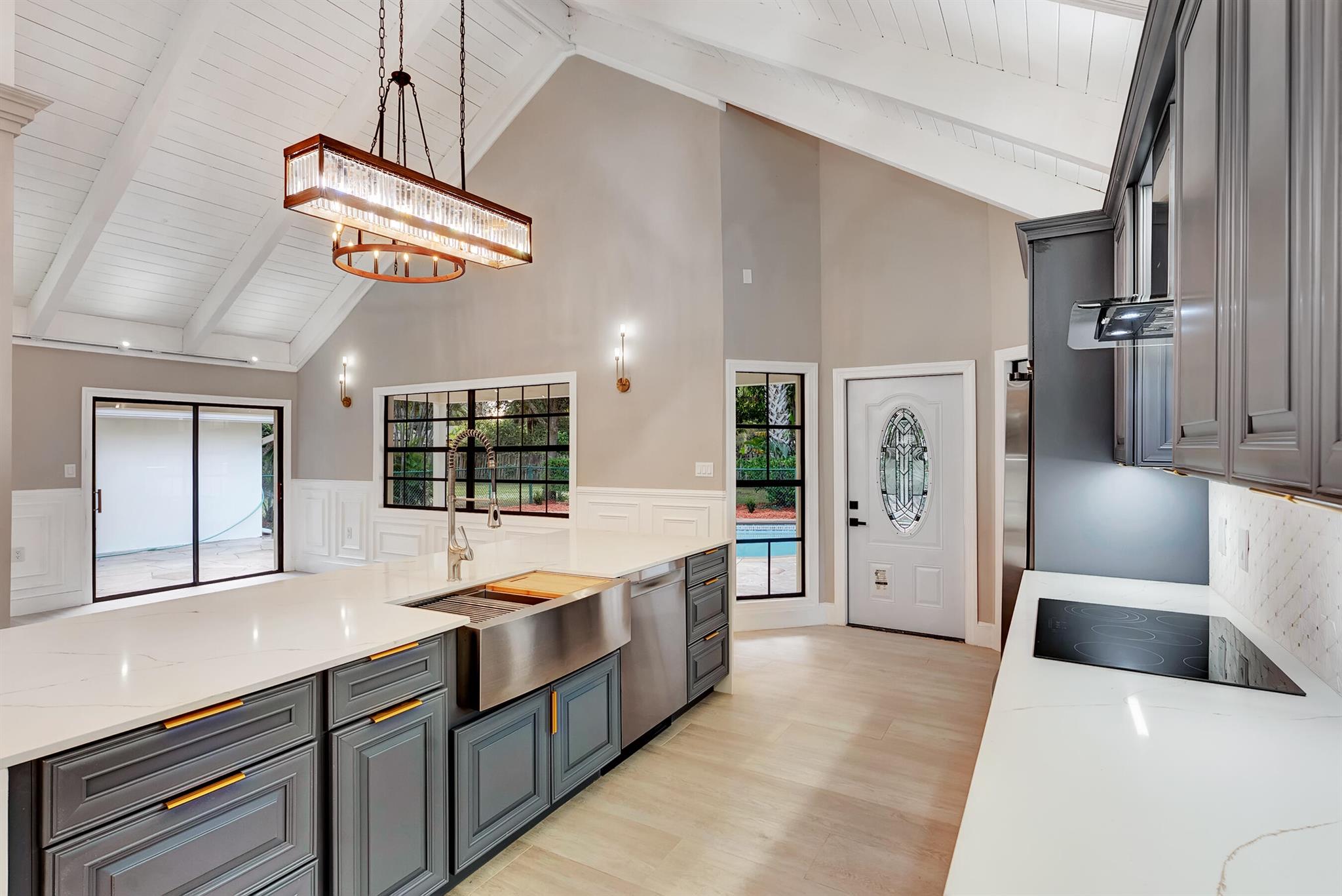 PINEWOOD EAST 2 OF WELLIN - Residential