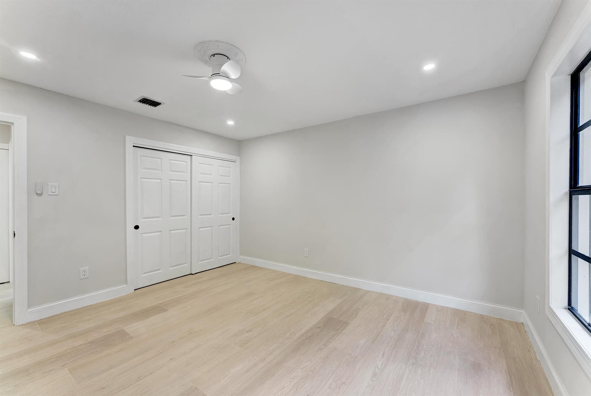 PINEWOOD EAST 2 OF WELLIN - Residential