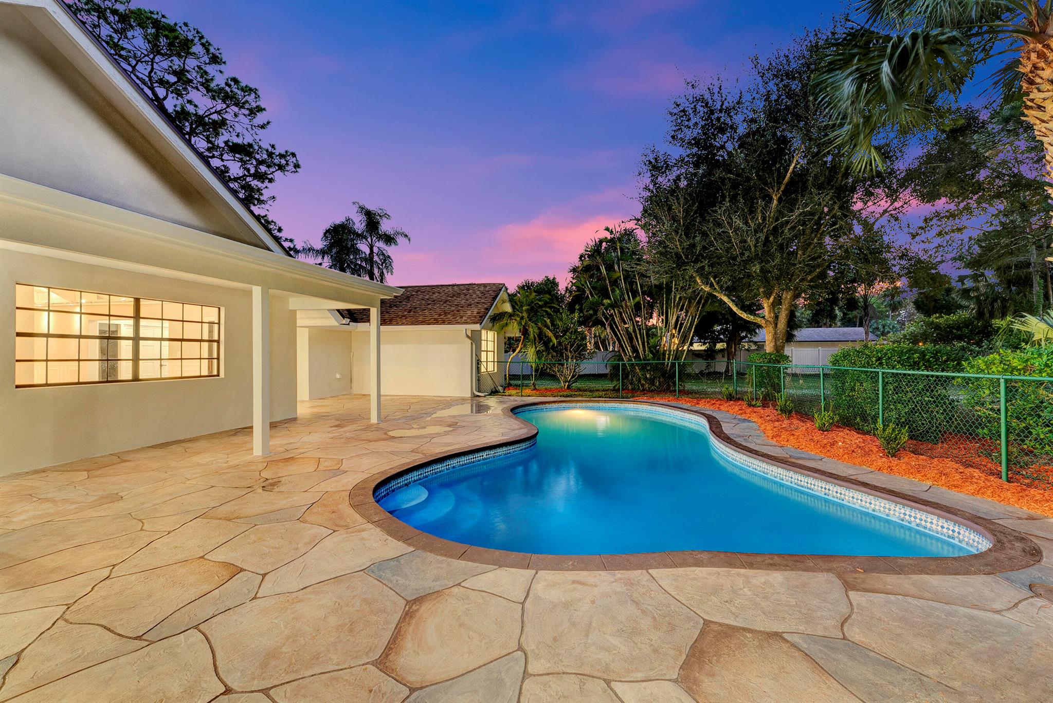 PINEWOOD EAST 2 OF WELLIN - Residential