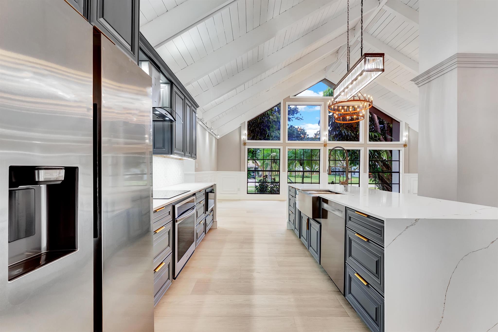 PINEWOOD EAST 2 OF WELLIN - Residential