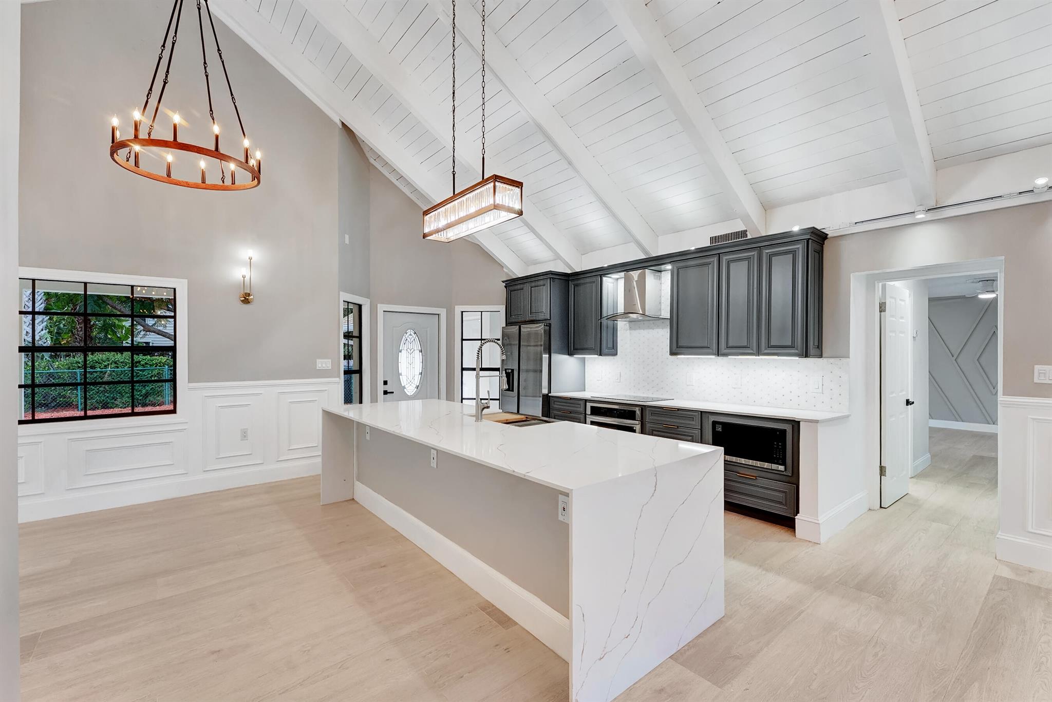 PINEWOOD EAST 2 OF WELLIN - Residential