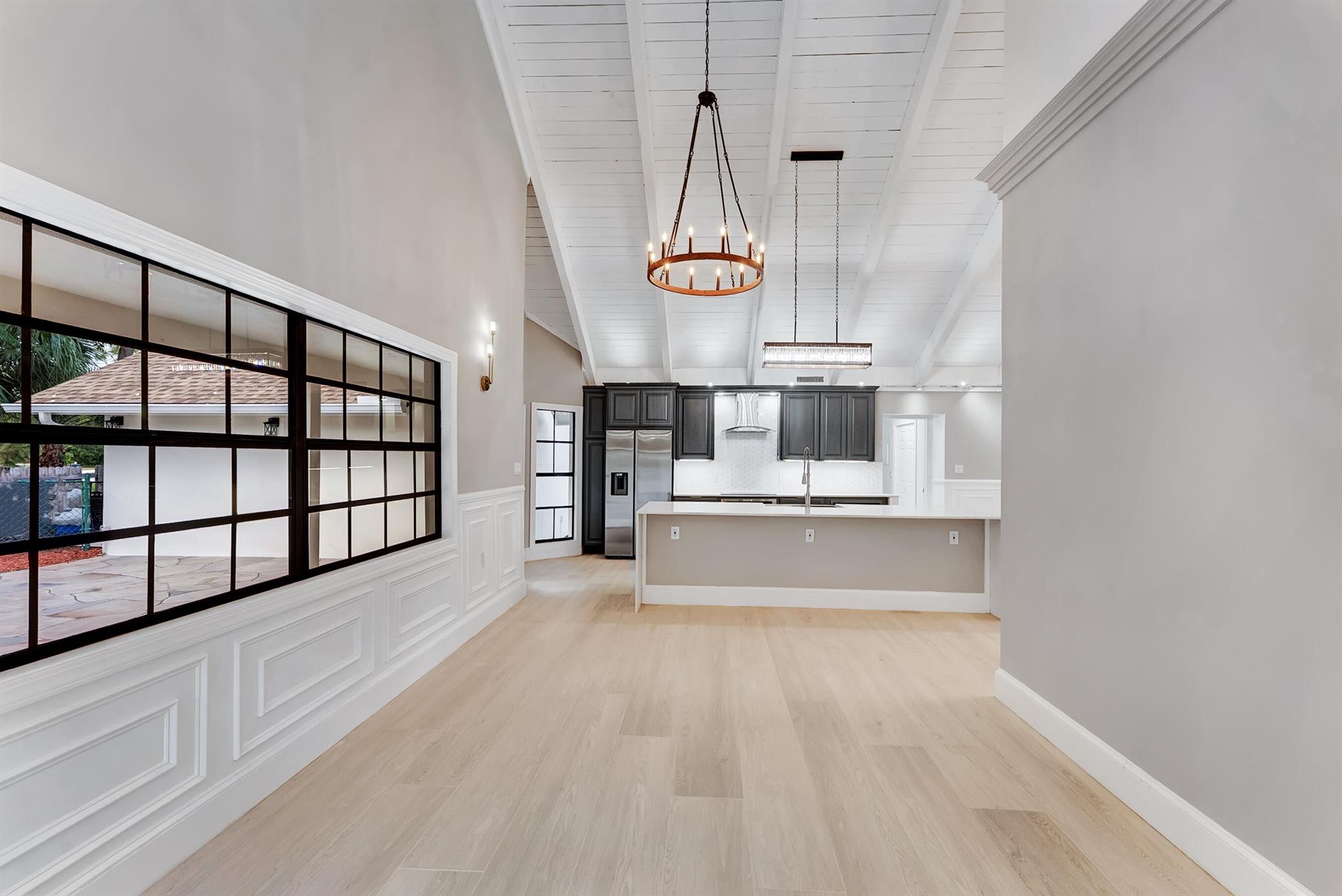 PINEWOOD EAST 2 OF WELLIN - Residential