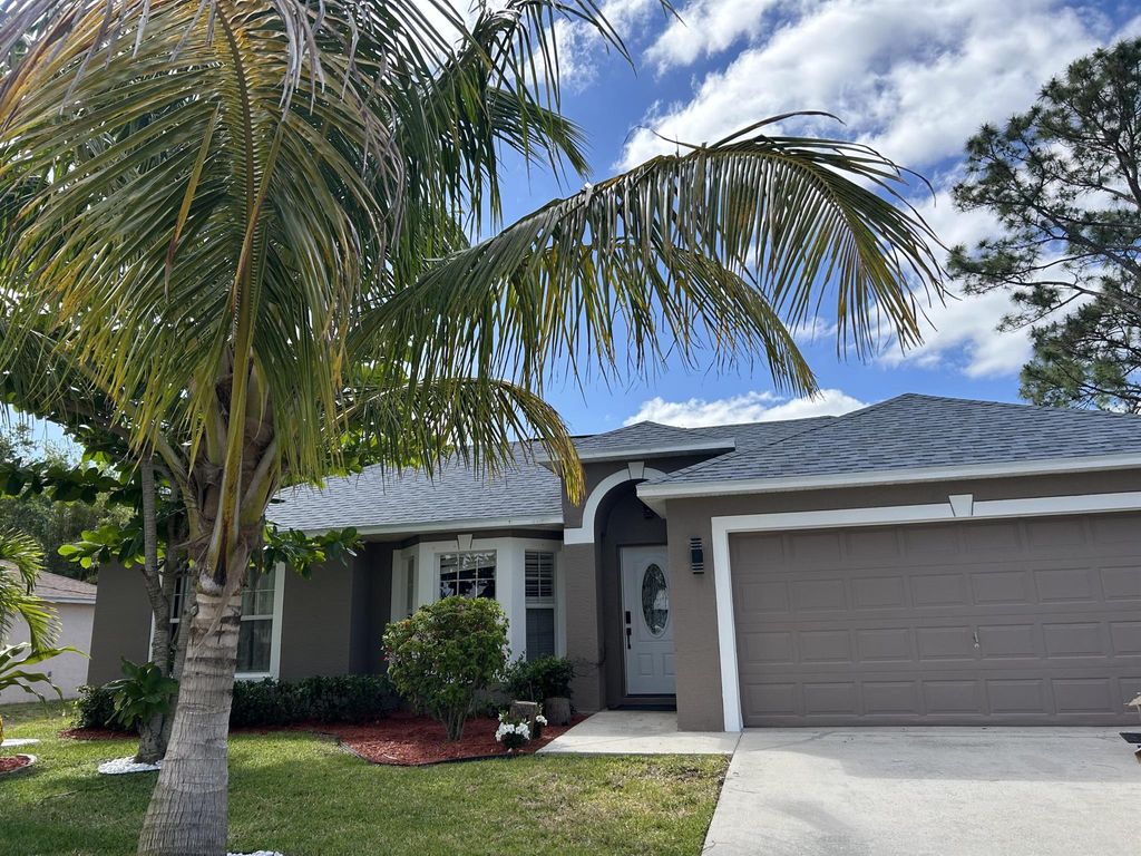 Photo of 466 SE Justine Terrace, Port Saint Lucie, FL 34983 (MLS # R10982255)