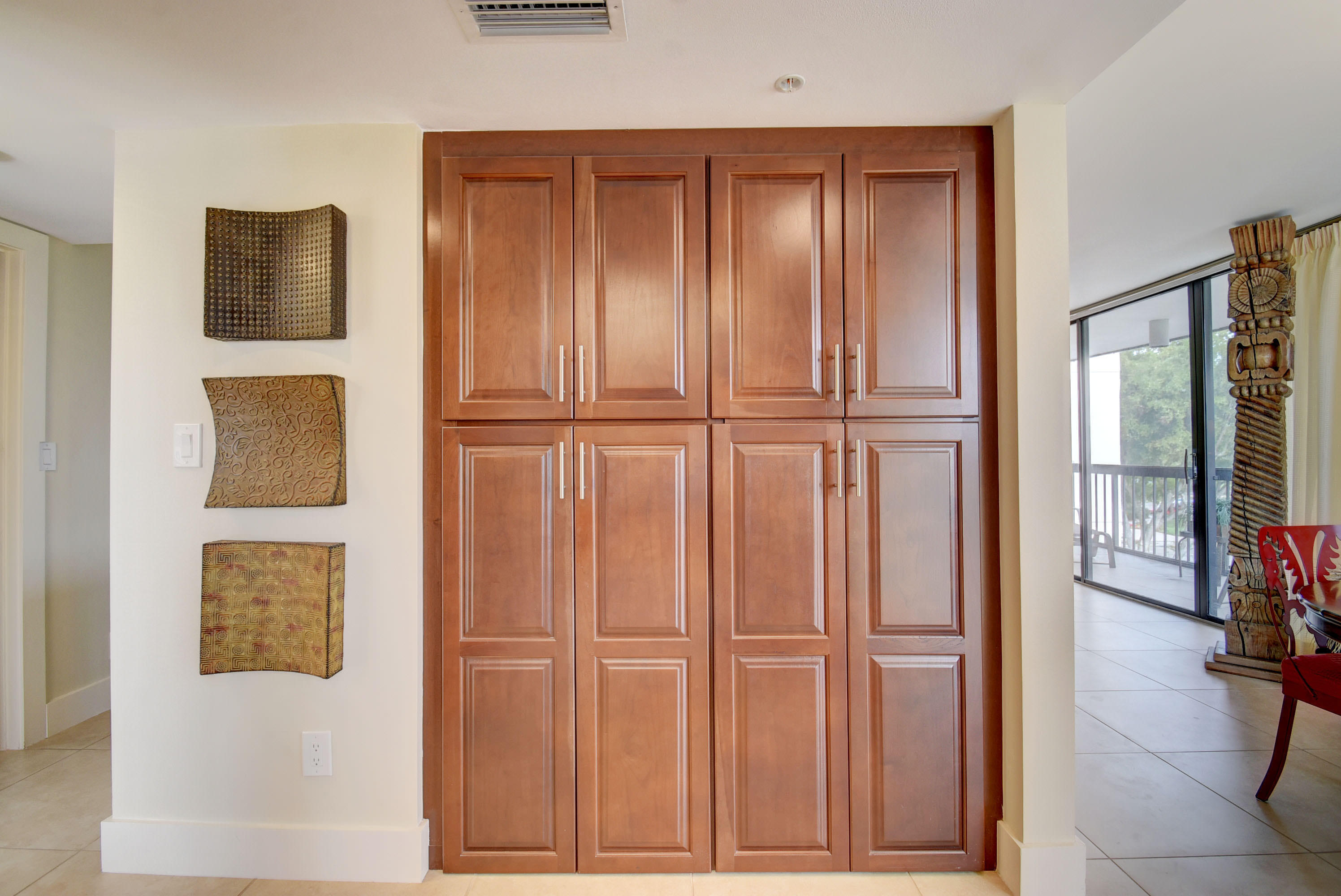 BRIDGEWOOD MID-RISE CONDO - Residential