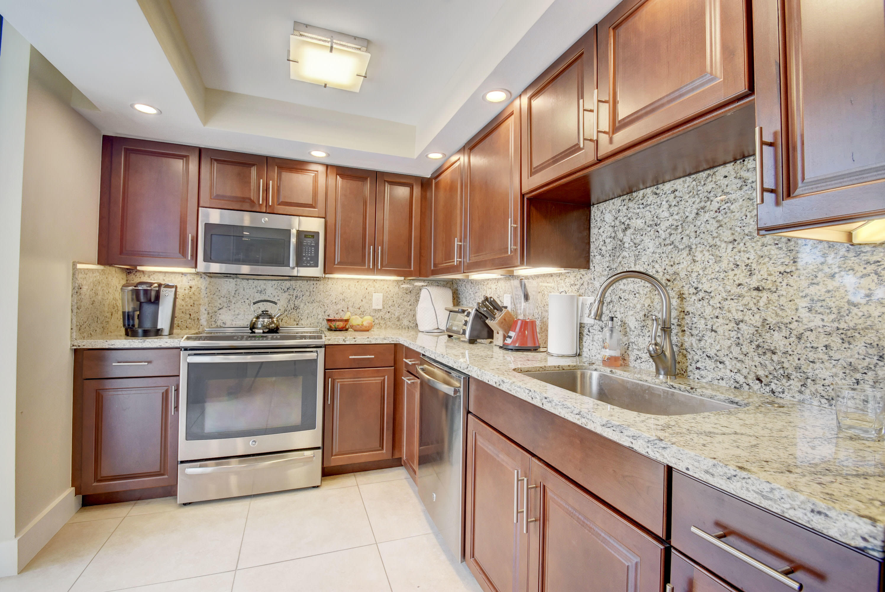 1542 Bridgewood Drive