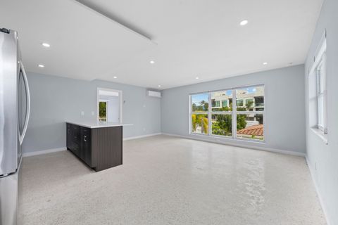 3220 NE 7th Place 3 Pompano Beach FL 33062