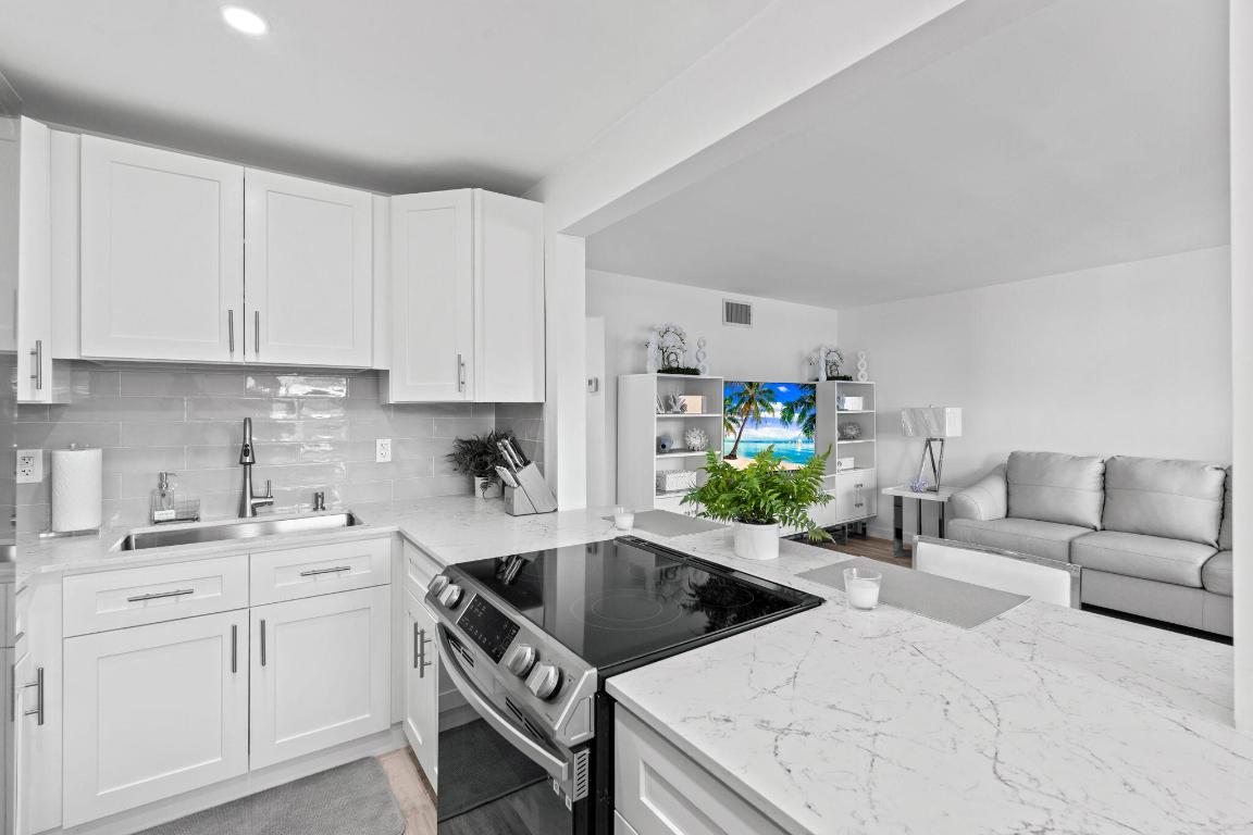 STERLING VILLAGE 530 CONDO - Residential