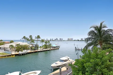2650 Lake Shore Drive Unit 301, Riviera Beach, FL MLS: R11012048
