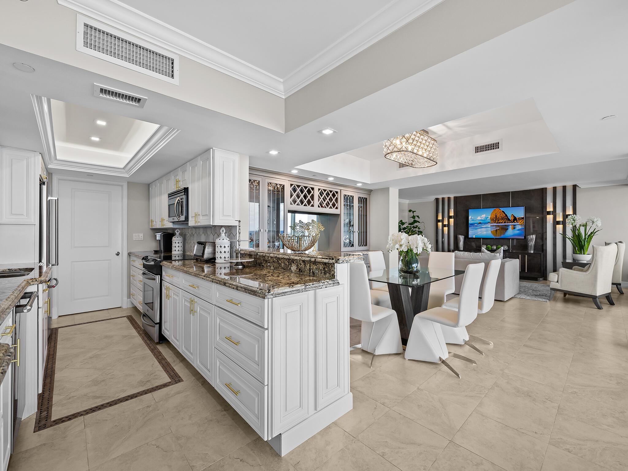 VILLA MAGNA CONDO - Residential