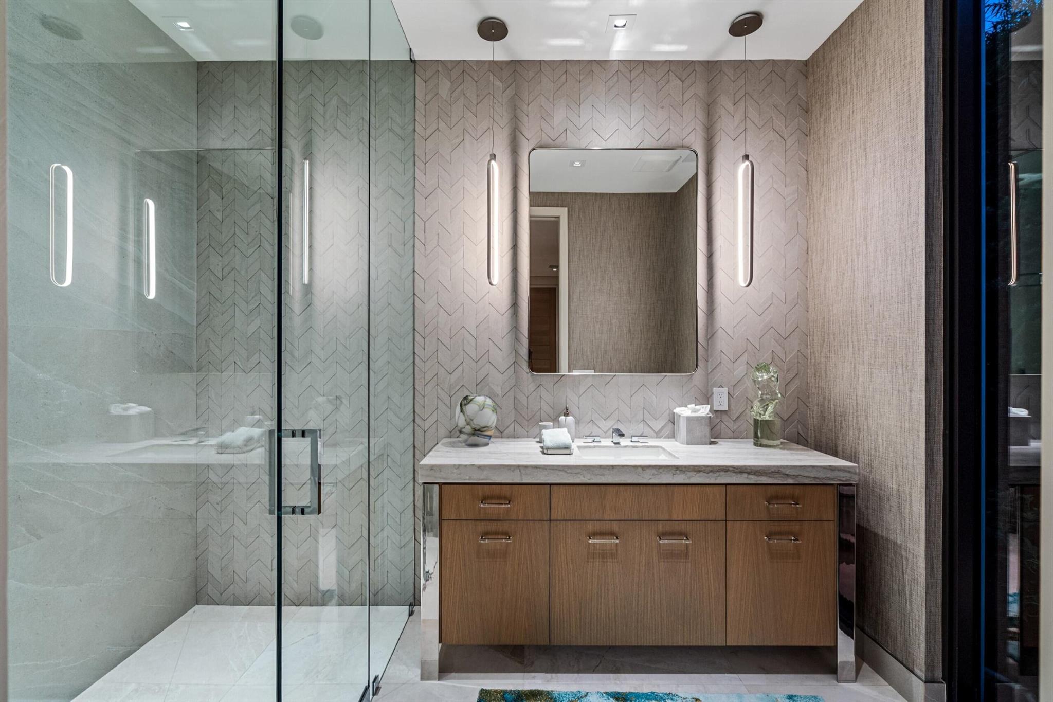 KINNEY & GATES - Residential