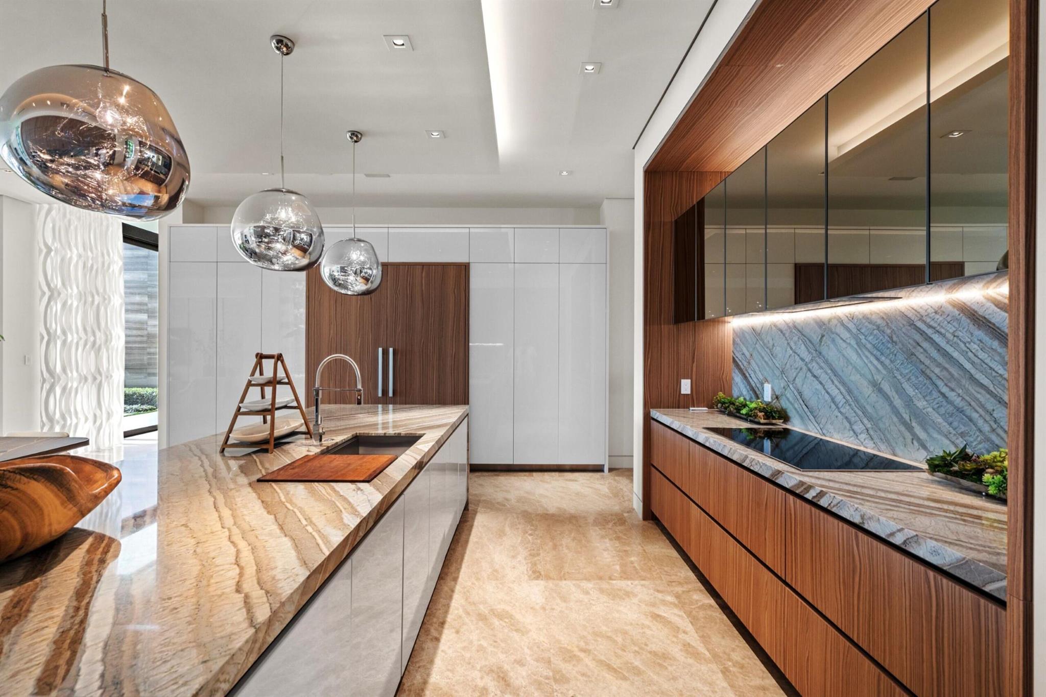 KINNEY & GATES - Residential