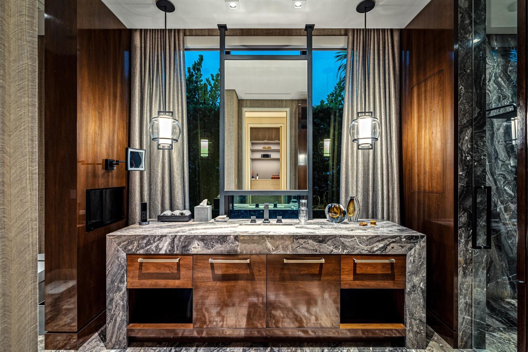 KINNEY & GATES - Residential