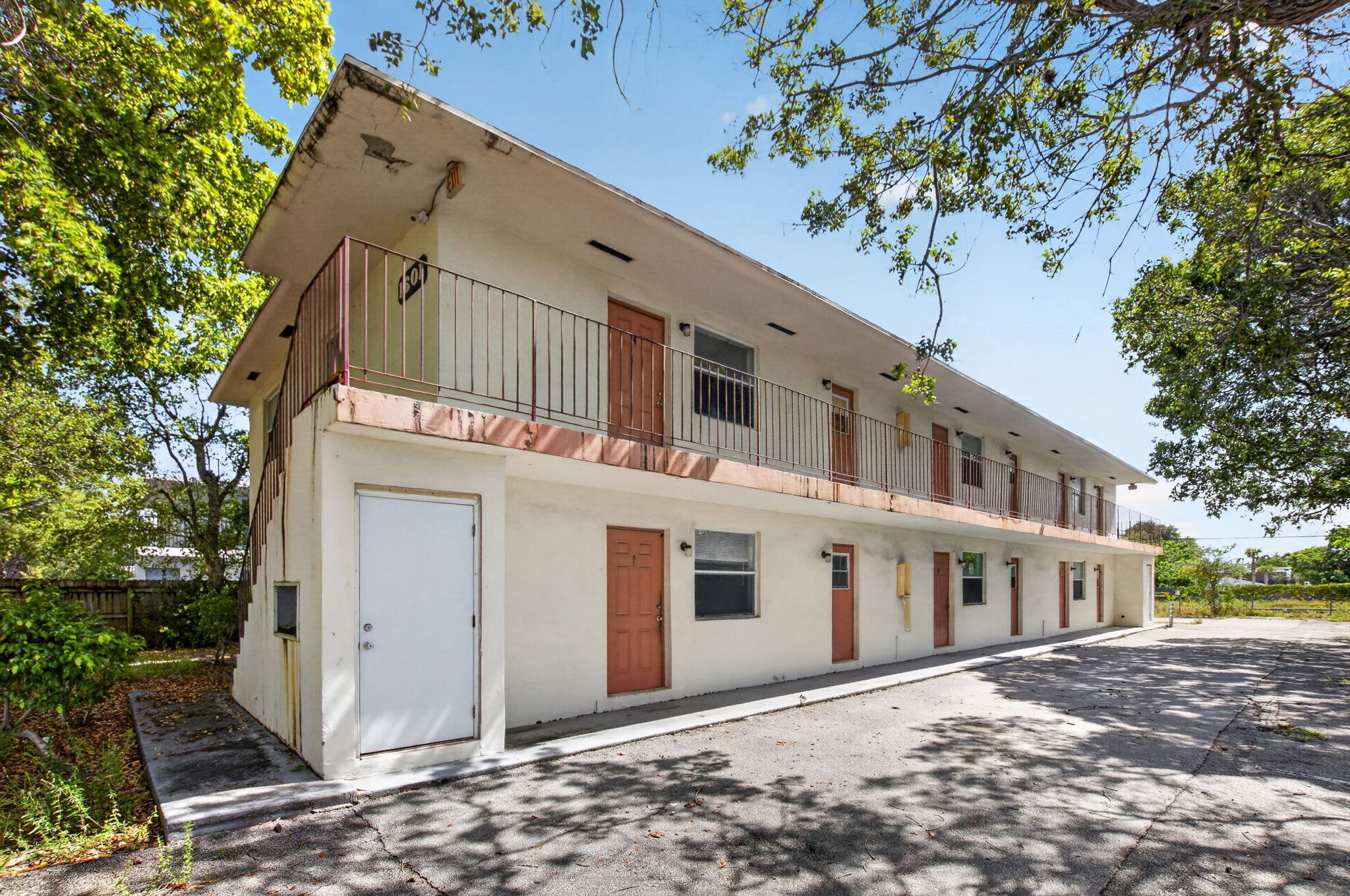 View photos, virtual tours, details... 1601 NE 3RD Avenue