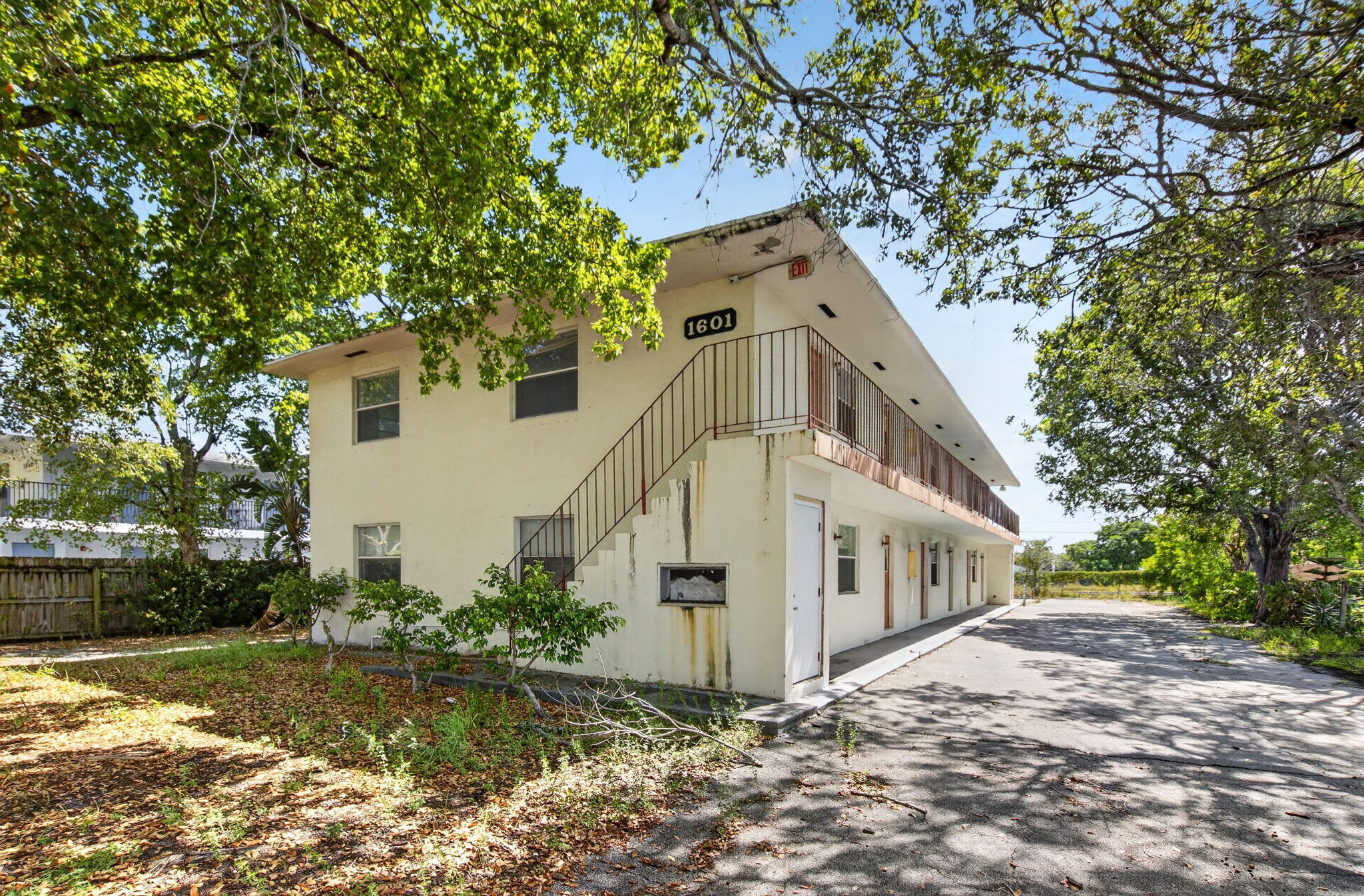 View photos, virtual tours, details... 1601 NE 3RD Avenue