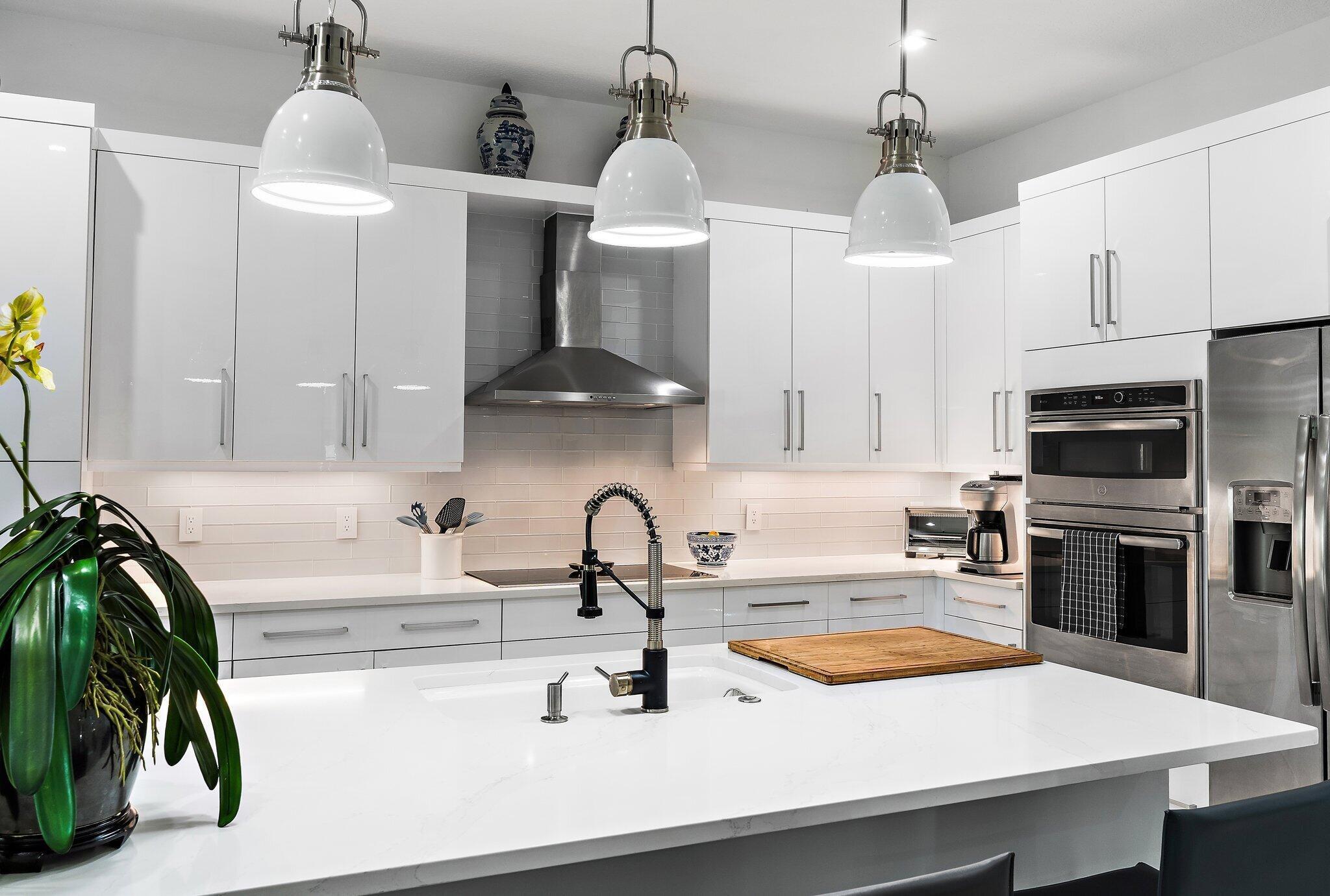 BANYAN CAY RESORT COMMUNITY PLAT - Residential Lease