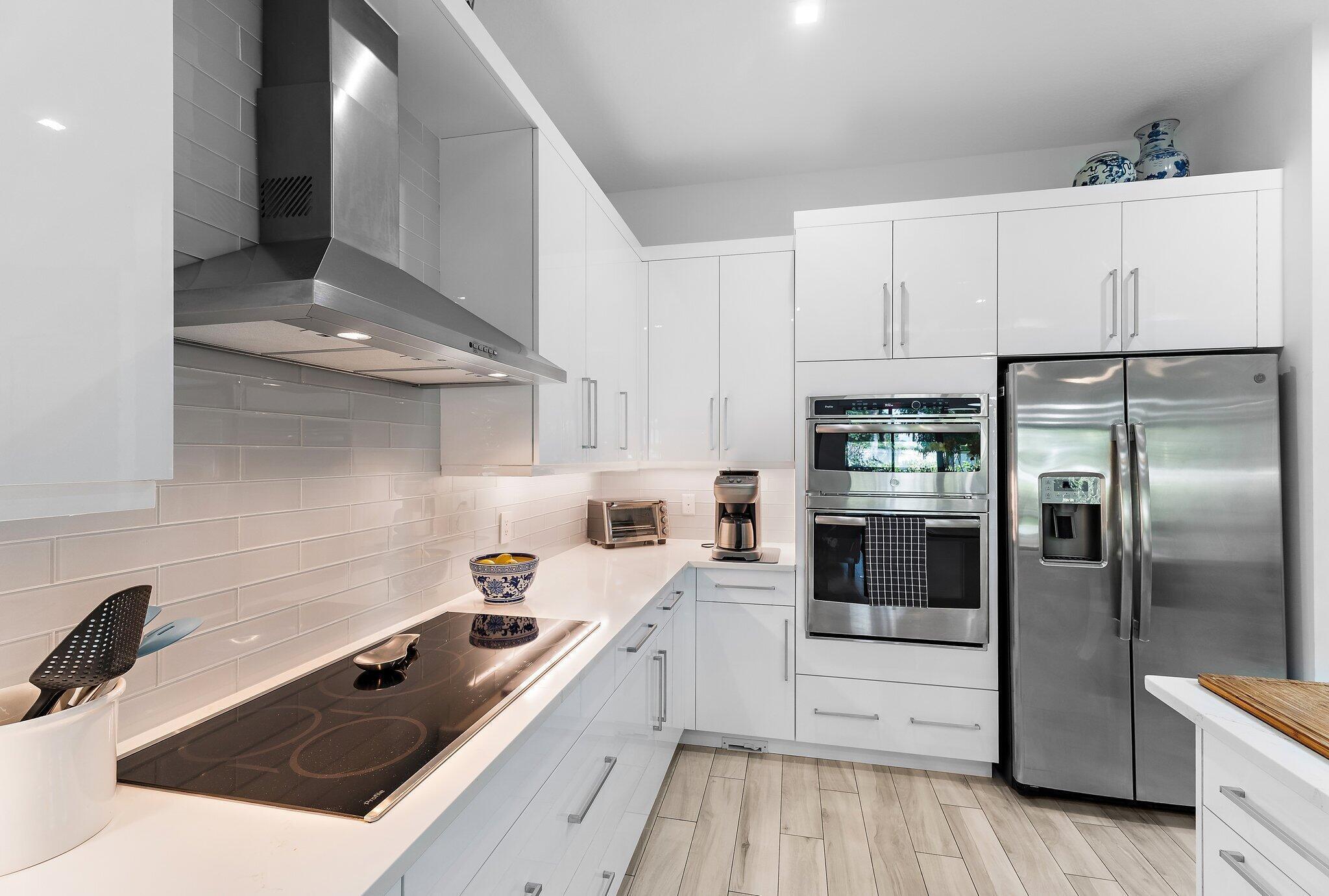 BANYAN CAY RESORT COMMUNITY PLAT - Residential Lease