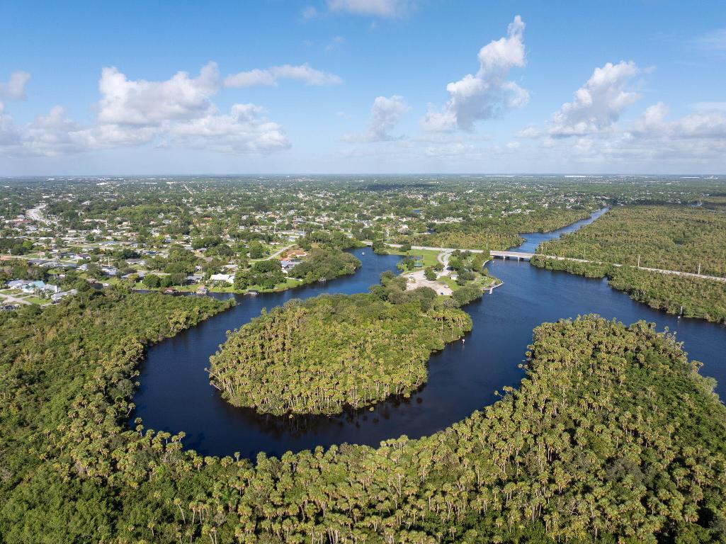 PORT ST LUCIE SECTION 6 - Land