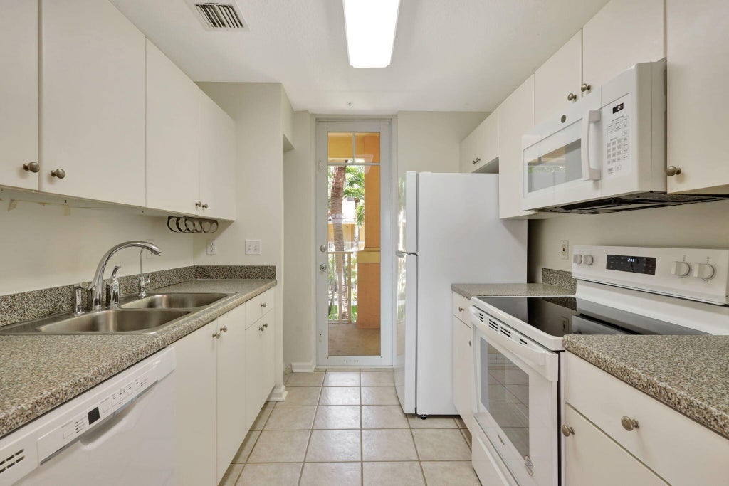 Photo of 4812 S Central Boulevard #24, Jupiter, FL 33458 (MLS # B26042621)