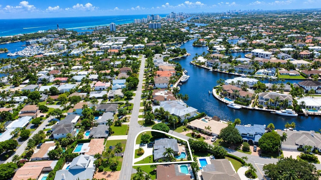 Photo of 3301 NE 27th Avenue, Lighthouse Point, FL 33064 (MLS # B26088609)
