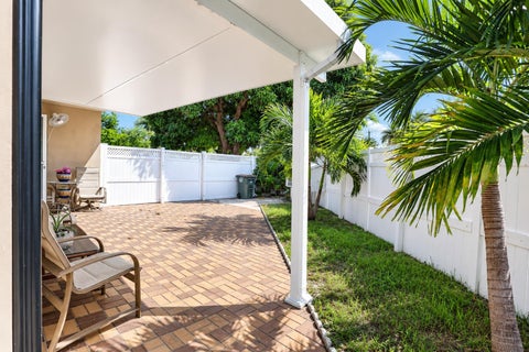 Tiny photo for 3301 NE 27th Avenue, Lighthouse Point, FL 33064 (MLS # B26088609)
