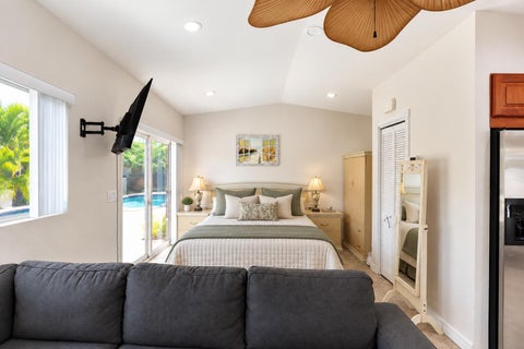 Tiny photo for 3301 NE 27th Avenue, Lighthouse Point, FL 33064 (MLS # B26088609)