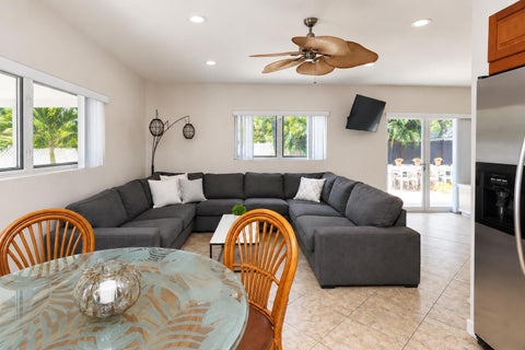 Tiny photo for 3301 NE 27th Avenue, Lighthouse Point, FL 33064 (MLS # B26088609)