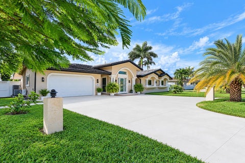 Tiny photo for 3301 NE 27th Avenue, Lighthouse Point, FL 33064 (MLS # B26088609)