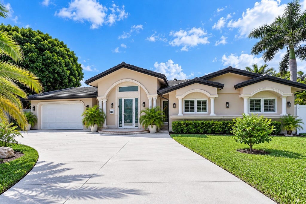Photo of 3301 NE 27th Avenue, Lighthouse Point, FL 33064 (MLS # B26088609)