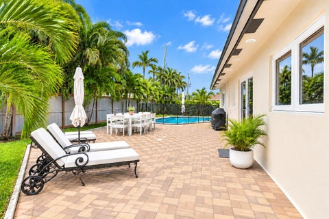Tiny photo for 3301 NE 27th Avenue, Lighthouse Point, FL 33064 (MLS # B26088609)