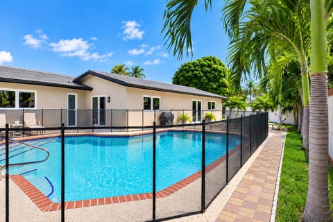 Tiny photo for 3301 NE 27th Avenue, Lighthouse Point, FL 33064 (MLS # B26088609)