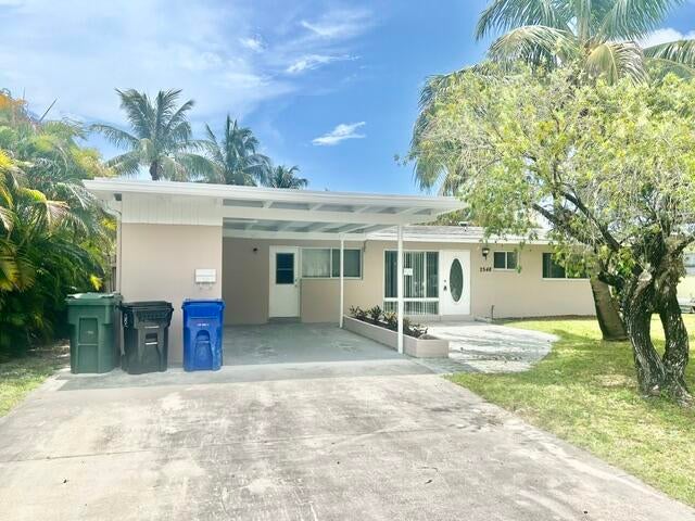 Photo of 2548 Gulfstream Lane, Fort Lauderdale, FL 33312 (MLS # B26045178)
