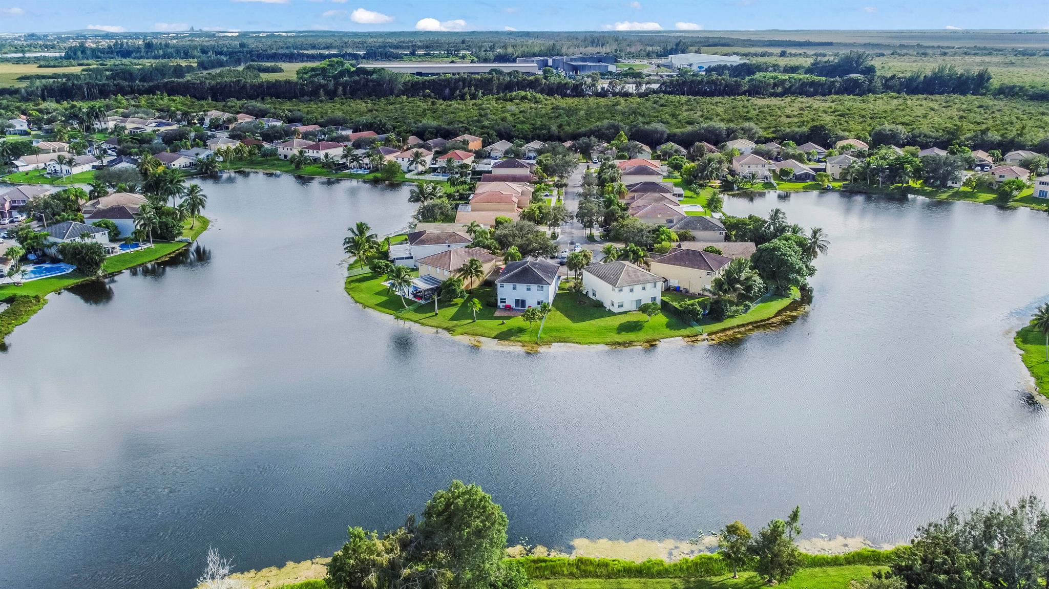 CRYSTAL POINTE - Residential