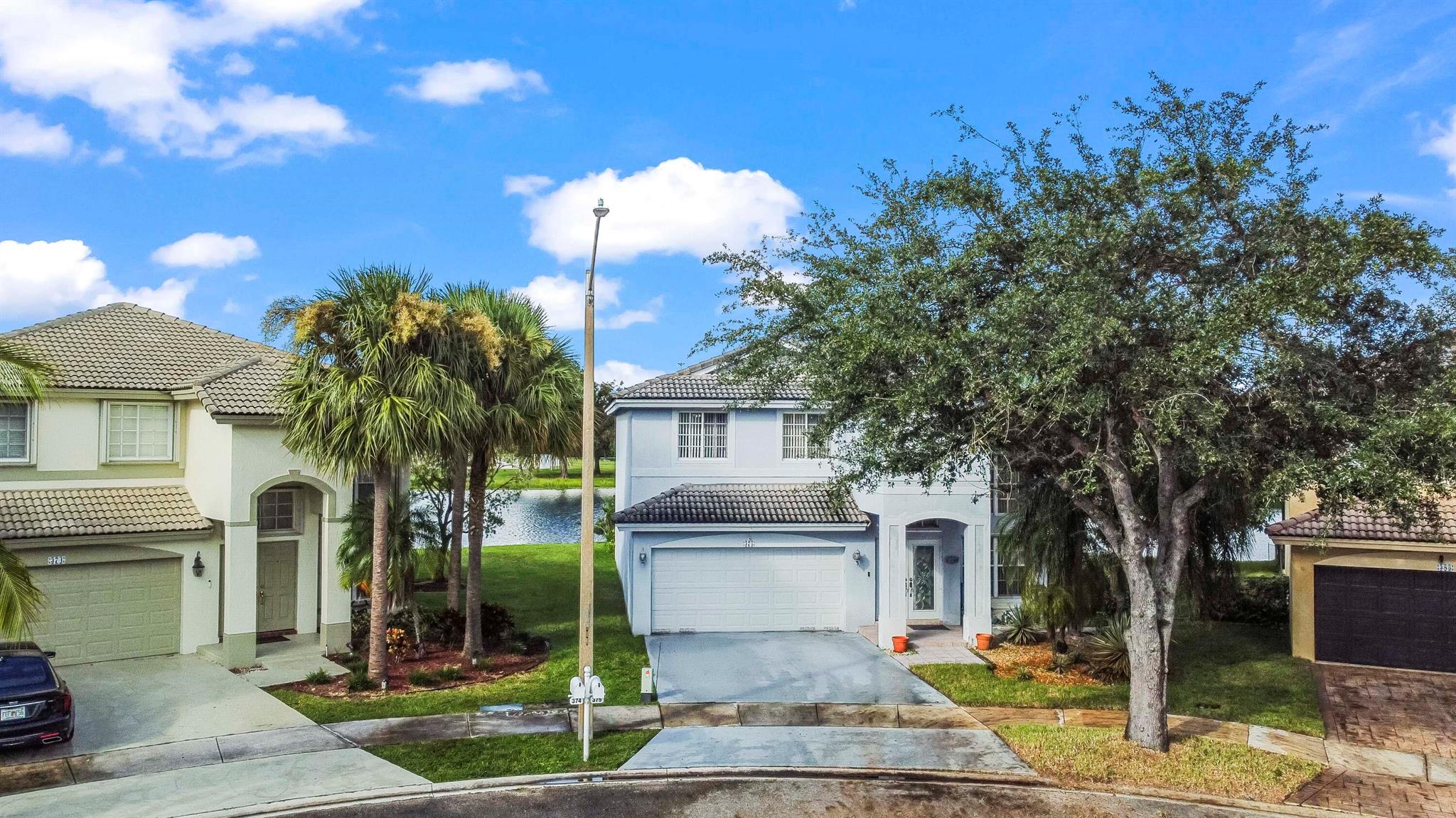 CRYSTAL POINTE - Residential